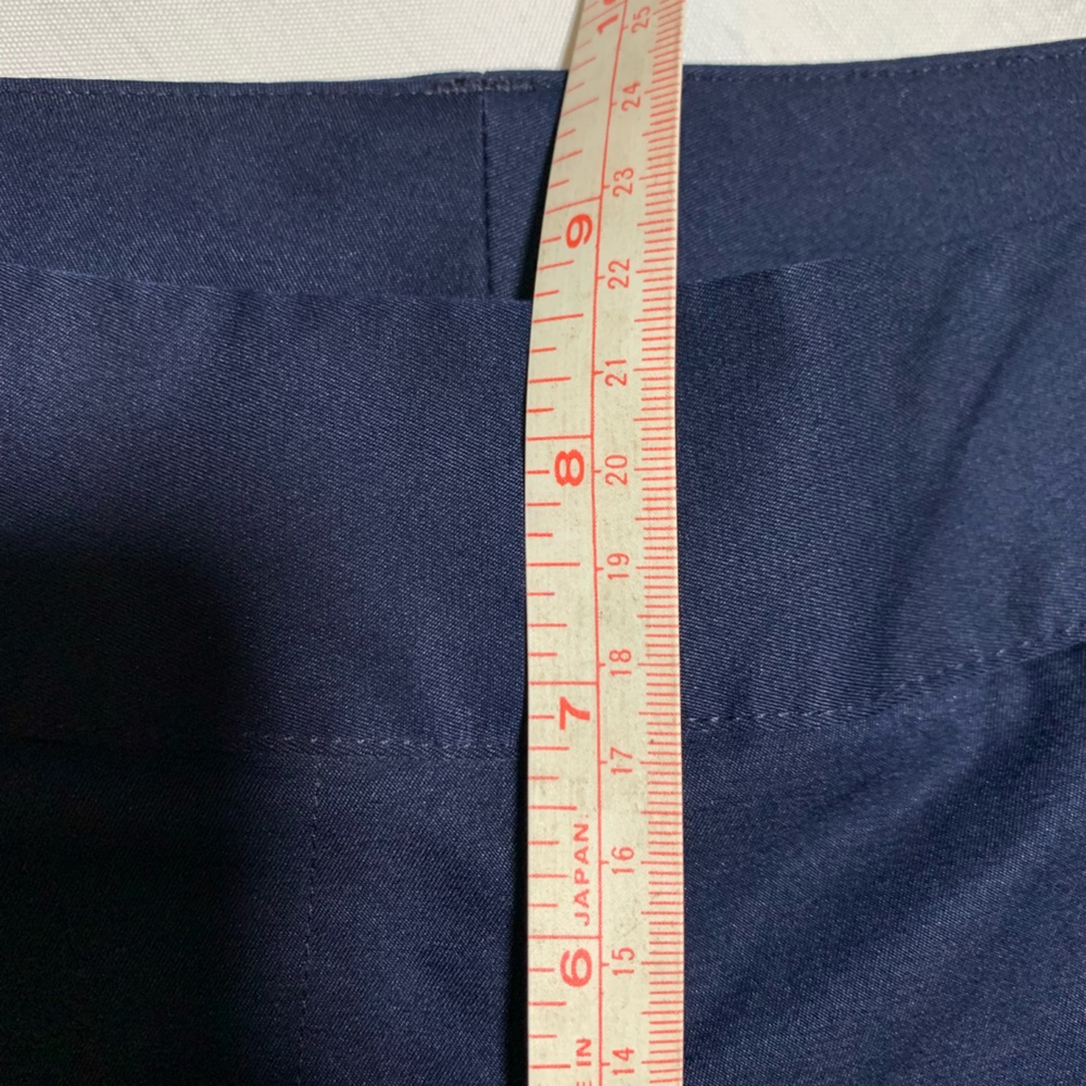 Adidas Women’s Golf Shorts. Navy blue. Size 2. - Picture 7 of 10